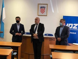 najavljen-veliki-iskorak-u-razvoju-grada-zupanje-predstavljen-programa-hdz-a-za-grad-zupanju01
