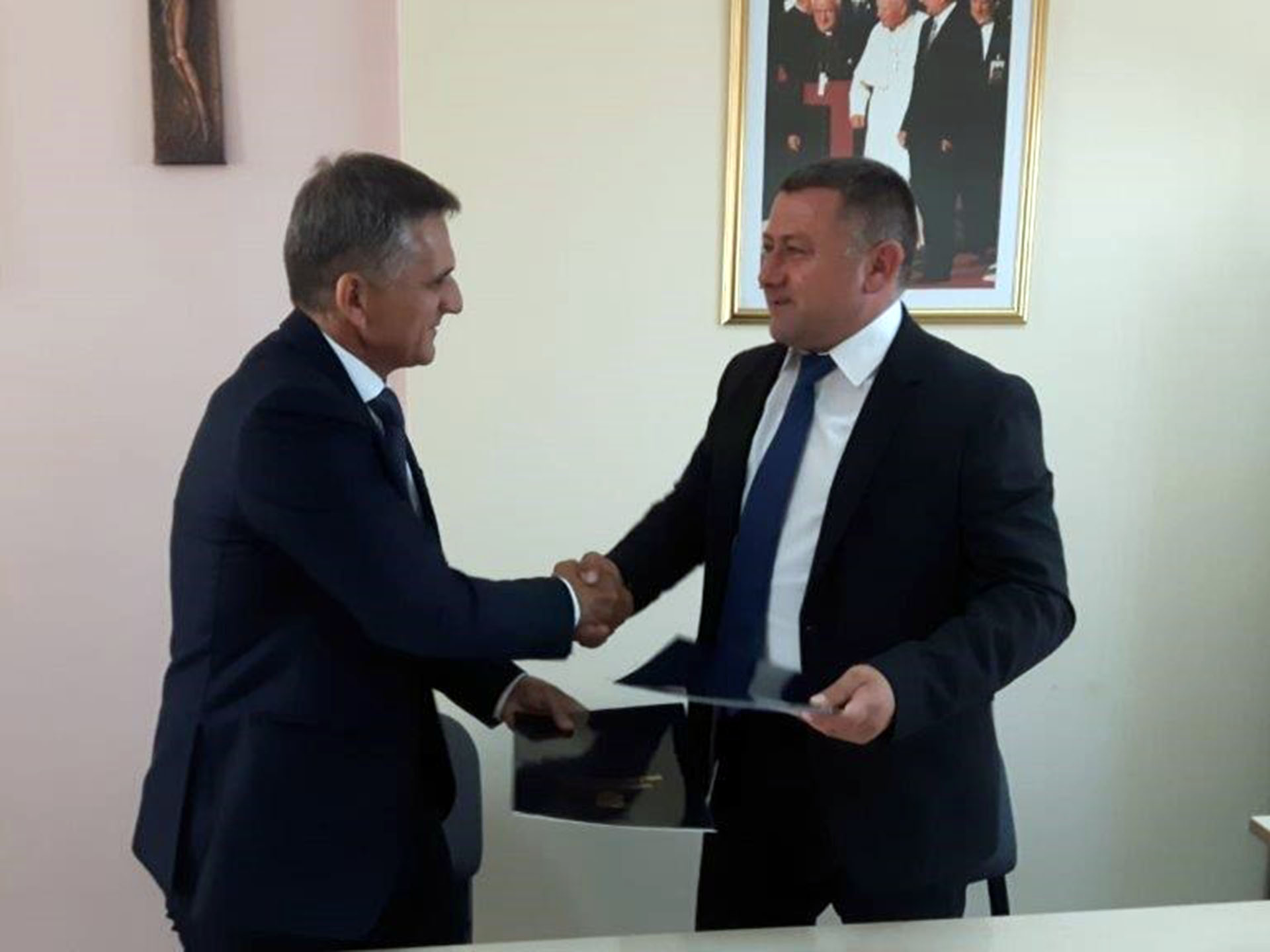 Država darovala nekretnine Vinkovcima i Andrijaševcima