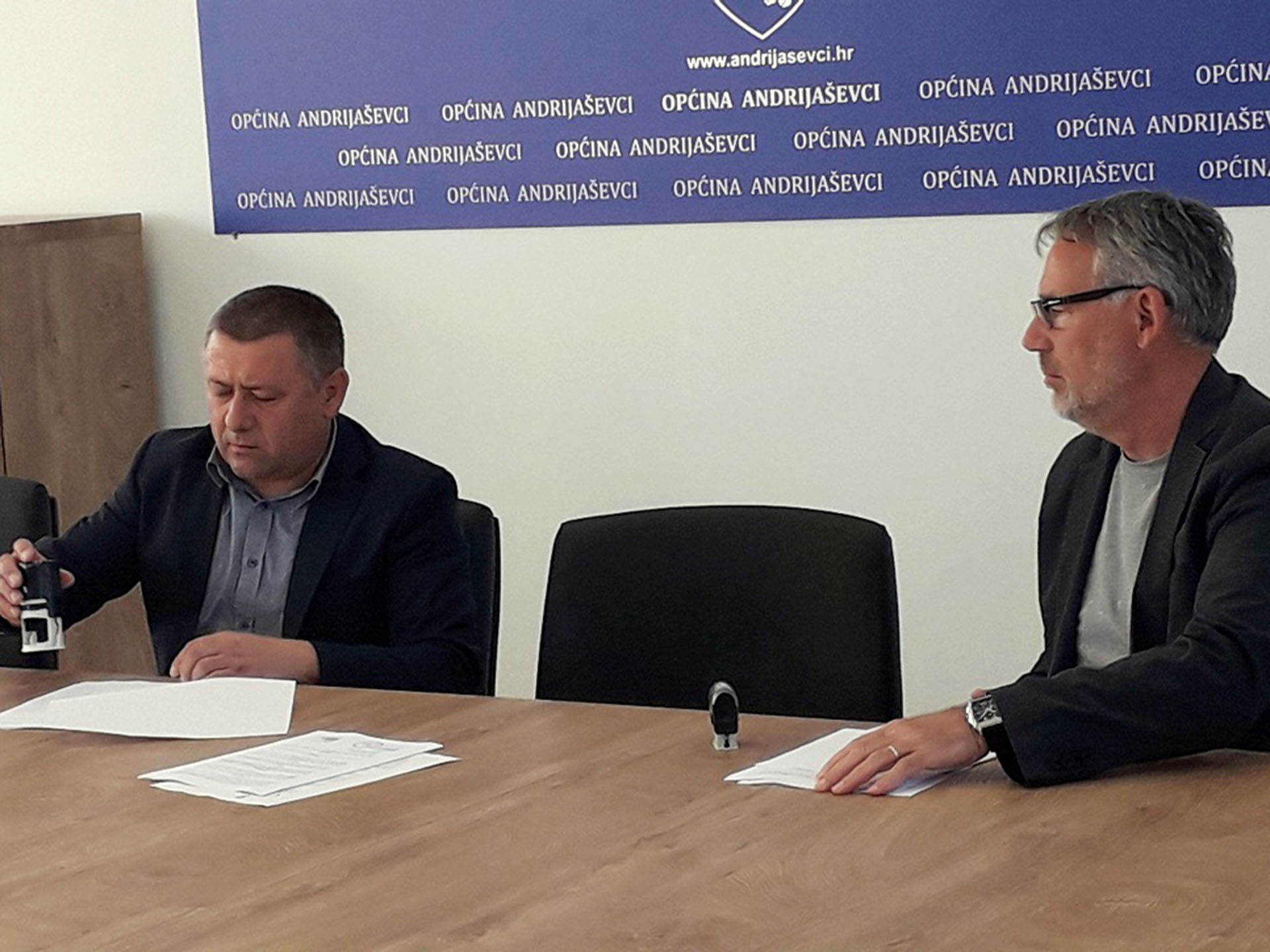 Općina Andrijaševci: Kreću radovi na rekonstrukciji dva traktorska puta